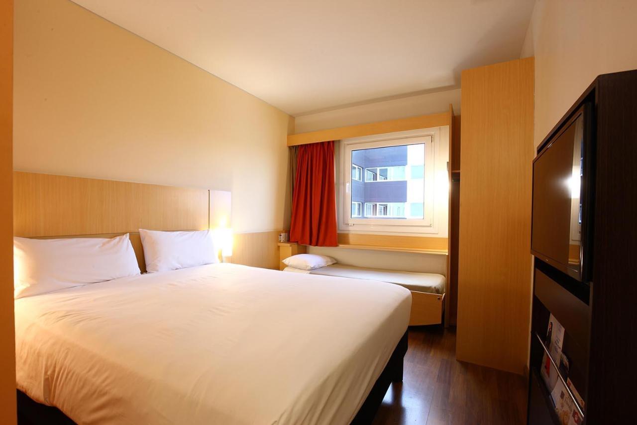 ไอบิส บัวโนสไอเรส โอเบลิสโก Hotel ภายนอก รูปภาพ